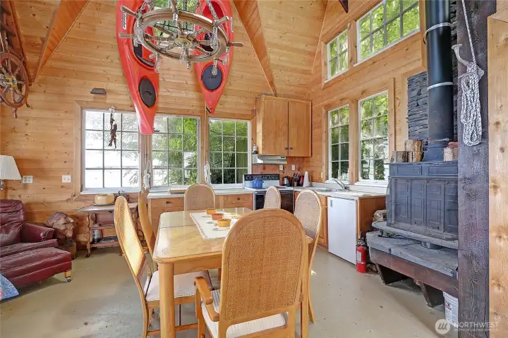 Quality custom built boat hose with fireplace, kitchen and bathroom with incinerator toilet...