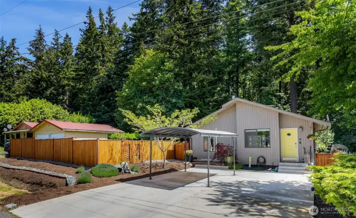Discover the perfect blend of island living & modern comfort with this beautifully updated PNW contemporary-style home, ideally located just one block from Whidbey Island’s coveted Deer Lake