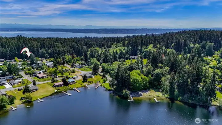 Enjoy the community’s private lake front beach, dock, & park, making it an excellent spot for get-togethers, swimming, kayaking, & fishing.