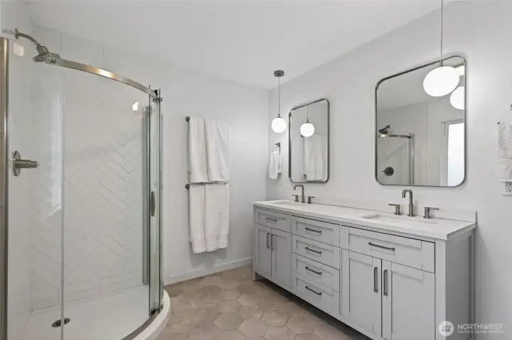 Primary en suite
