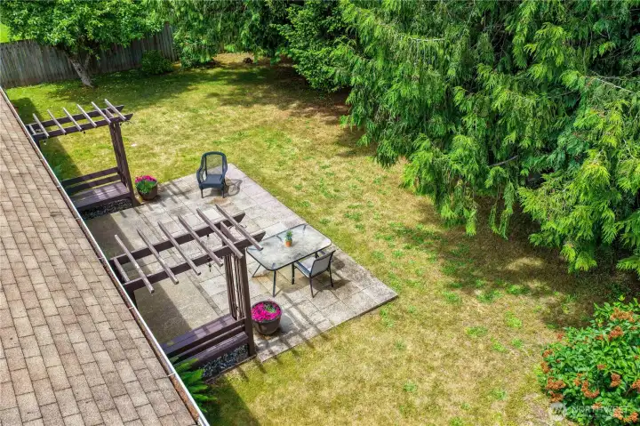 Fully Fenced yard and back patio Fully Fenced yard and back patio
