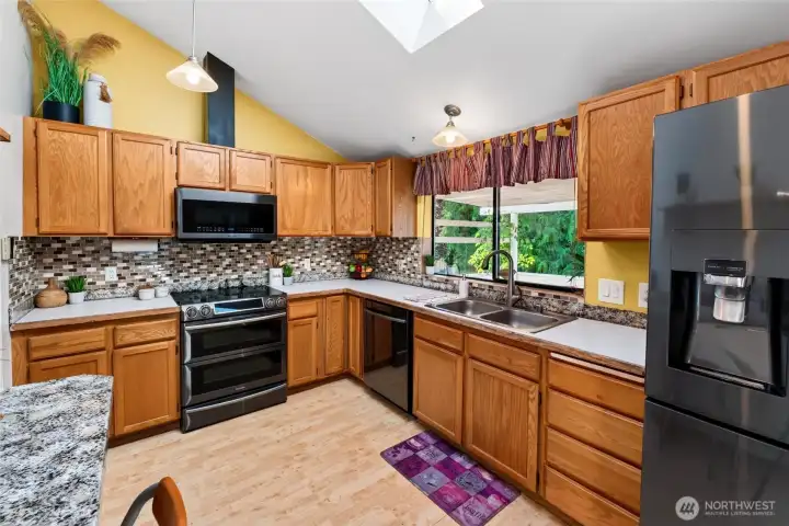 Lots of counter space Lots of counter space