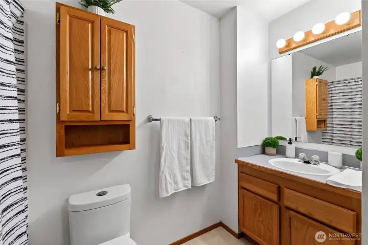 Upper level Full hall bath Upper level Full hall bath