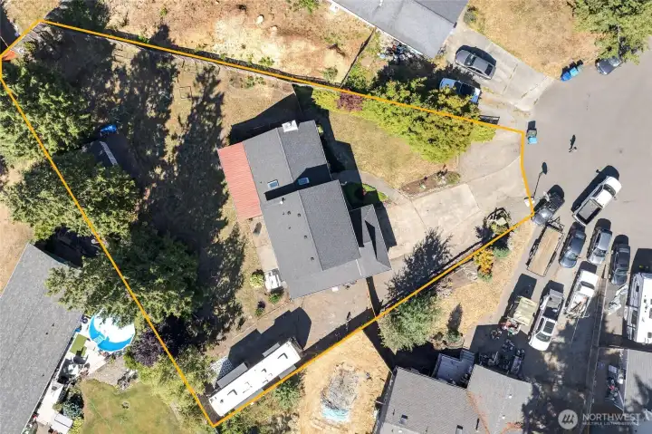 Huge lot in a cul-de-sac Huge lot in a cul-de-sac