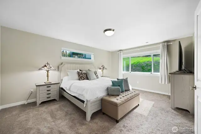 Massive primary bedroom!!!