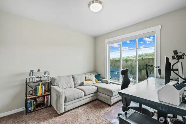 Spacious and bright with sweeping mountain views!
