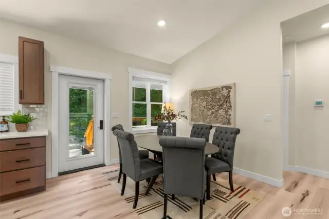 Dining room easily accommodates table for 6+