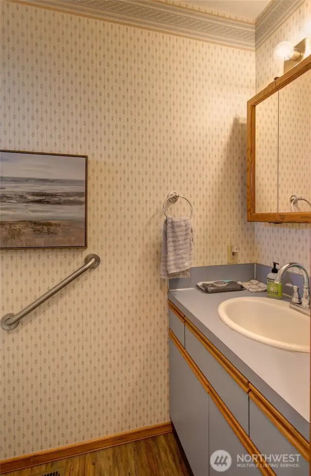 1/4 Bath
