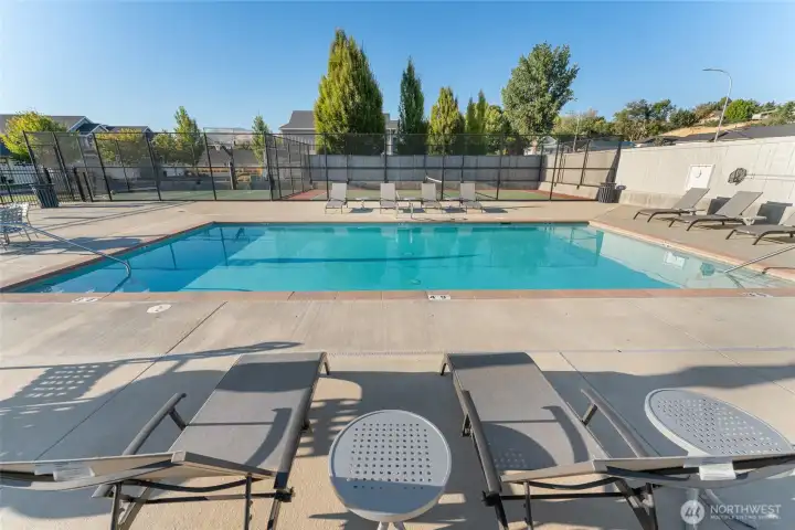 Beautiful pool!