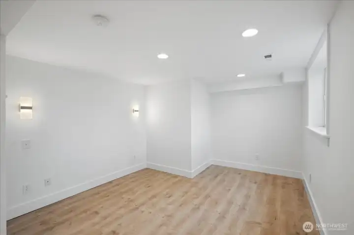 Downstairs big bedroom