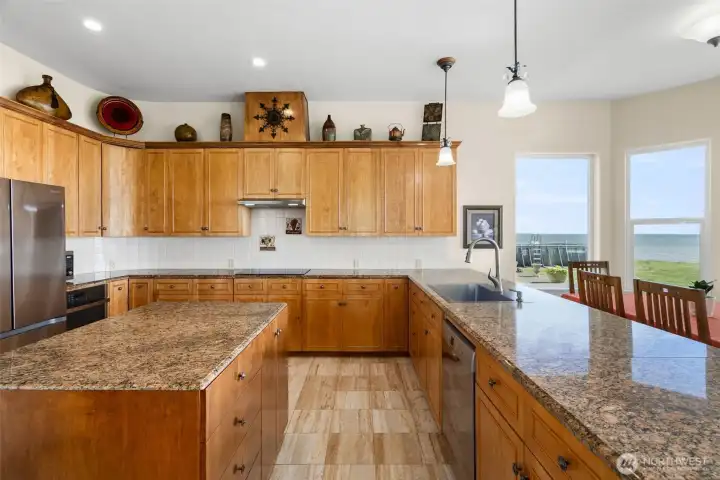 Loads of cabinet space and counter space