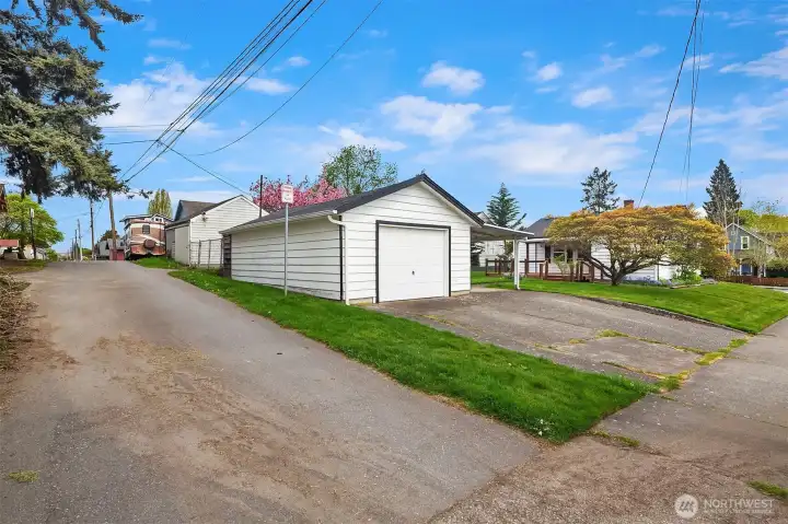 Detached garage.