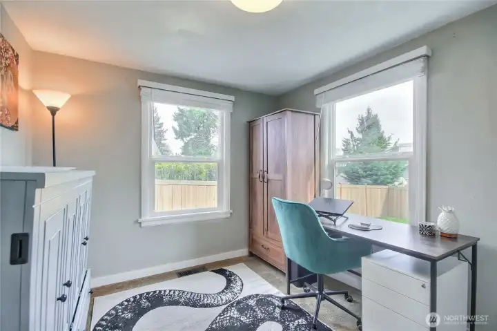 2nd bedroom/office with view of the backyard. 2nd bedroom/office with view of the backyard.