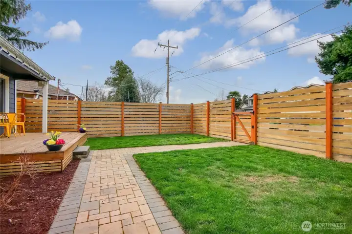 Beautifully landscaped fully fenced front yard. Beautifully landscaped fully fenced front yard.