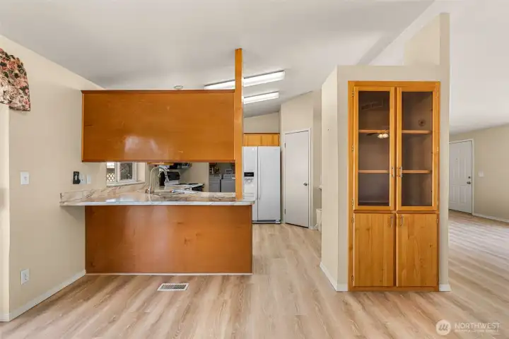 LOOKING INTO KITCHEN LOOKING INTO KITCHEN