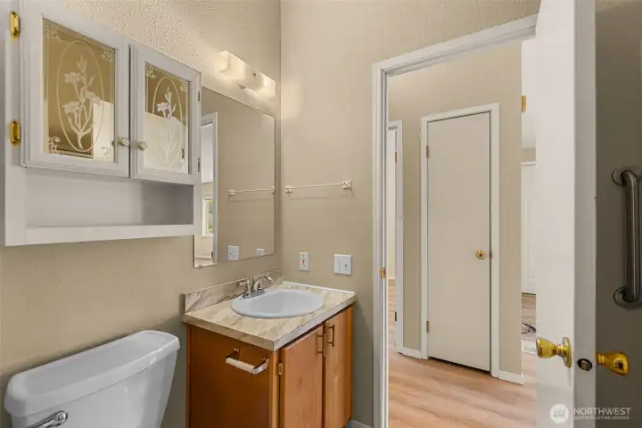 HALL FULL BATH HALL FULL BATH