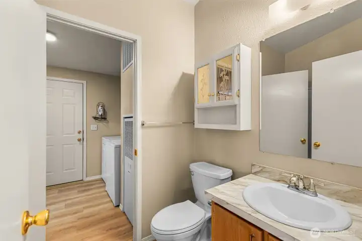 HALL FULL BATH VIEW 2 HALL FULL BATH VIEW 2