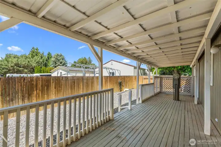 COVERED BACK PATIO/DECK COVERED BACK PATIO/DECK