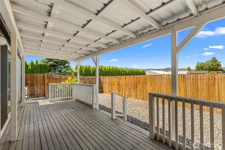 COVERED DECK COVERED DECK