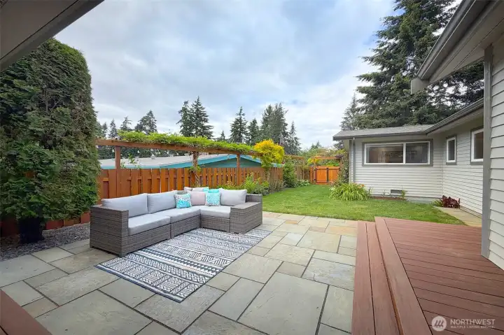 Plenty of room to room both in the fully fenced rear yard and huge front area. Plenty of room to room both in the fully fenced rear yard and huge front area.