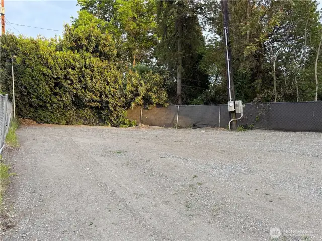Fully fenced.