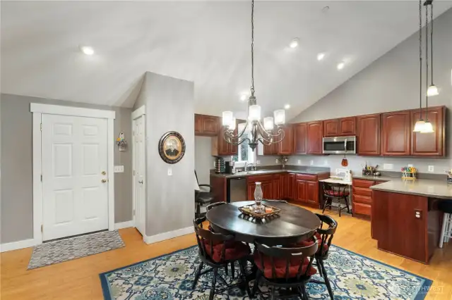 2nd kitchen & dining space.  Deck access too.