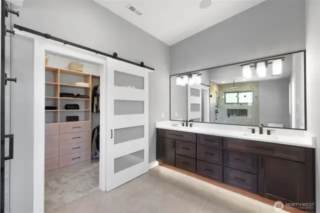 Large closets!