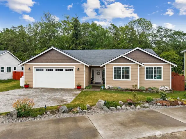 Waiting and ready for you!  This one really is move-in ready.