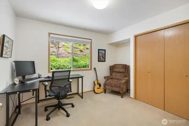 4th bedroom used as second home office