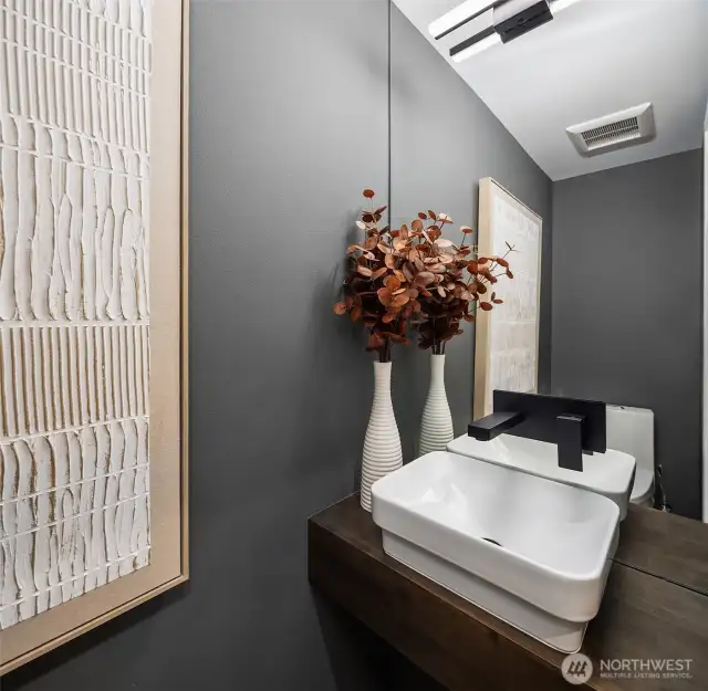 Powder room on the main