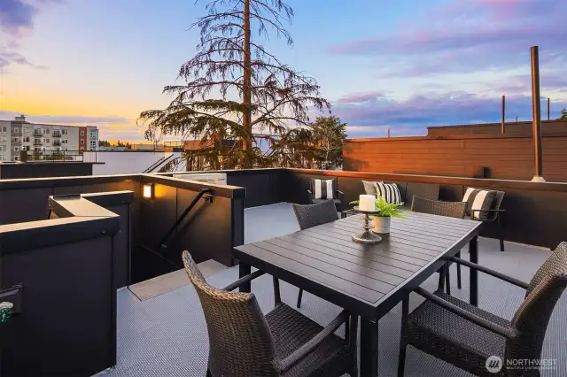 Lots of space to gather & enjoy!