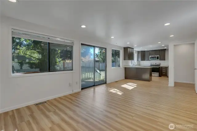 living room/dining room