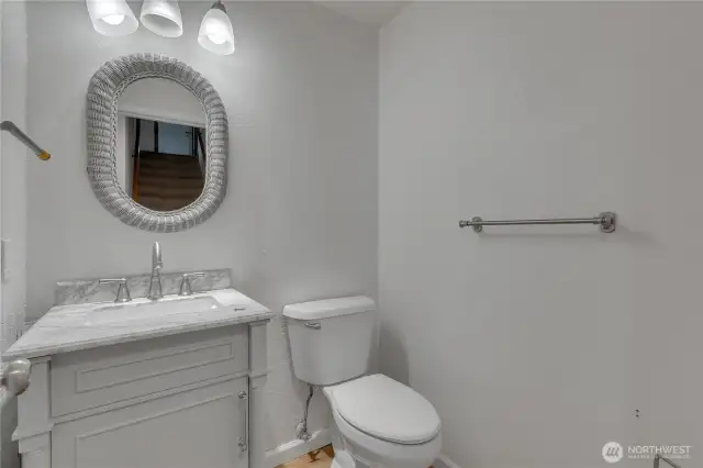 Downstairs 1/2 bathroom