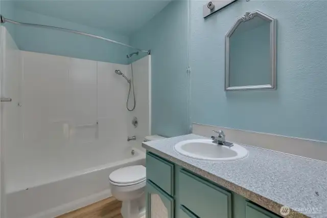 Full bath room upstairs