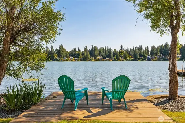 Landscaped Backyard Meets the Lake