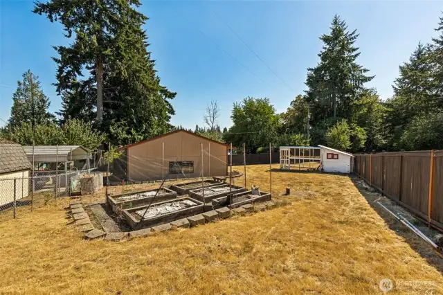 Garden space, Chicken Coop, Detached Garage
