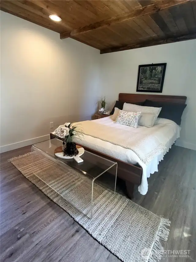 2nd bedroom, office, guest room.