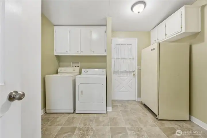 Utility Room w/ W/D/Freezer