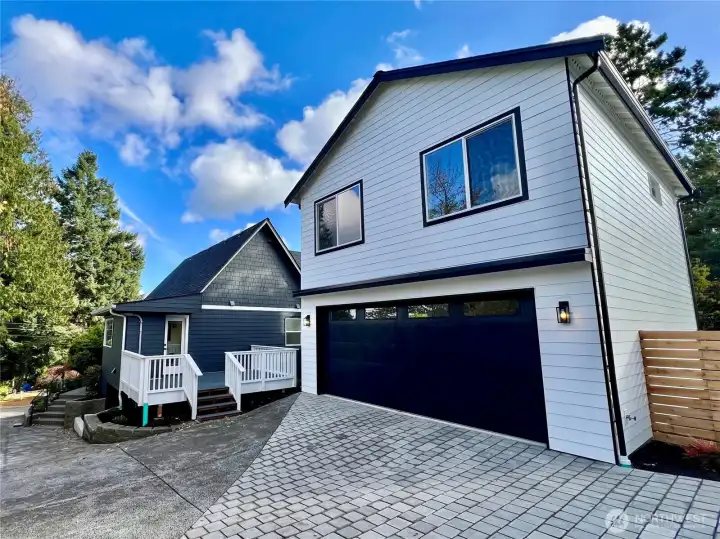 Fully remodeled single family home + a brand new 2 car garage with 642sf   studio / flex space above!