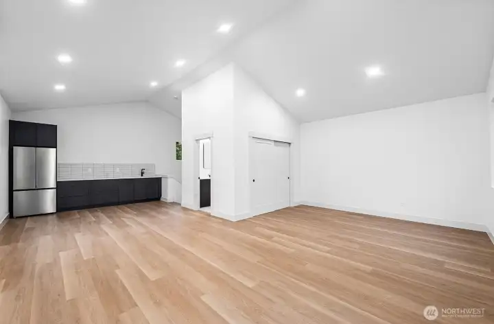 Studio Cottage above 2 car garage