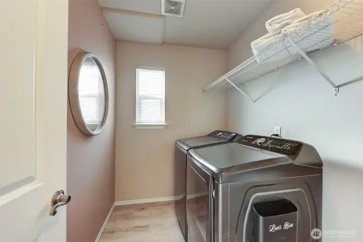 Laundry room - appliances stay!