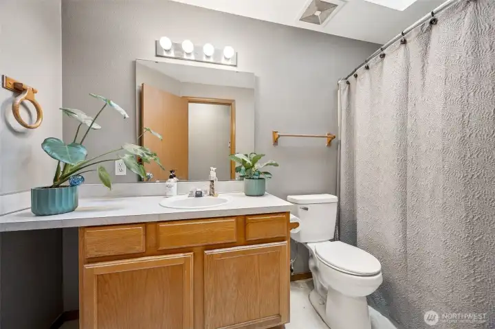 2nd bathroom