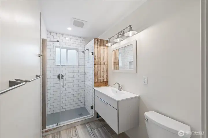 Updated bathroom 2023