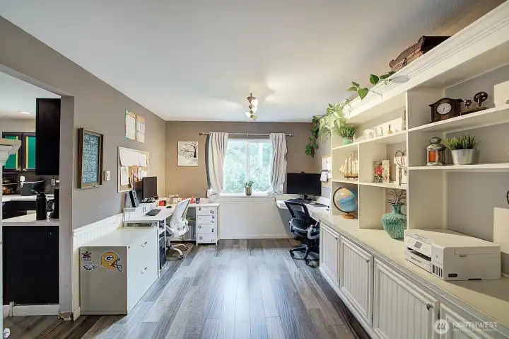Office / Formal Dining Room