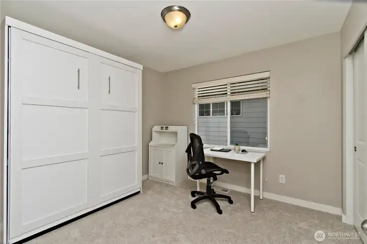 Fun Bonus room with lots of space for activities!
