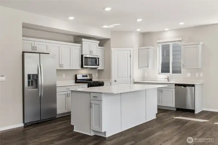 Photo rendering is representational and may be virtually staged. Actual home is under construction and finishes, elevation, and paint colors may vary. See site agent for details.