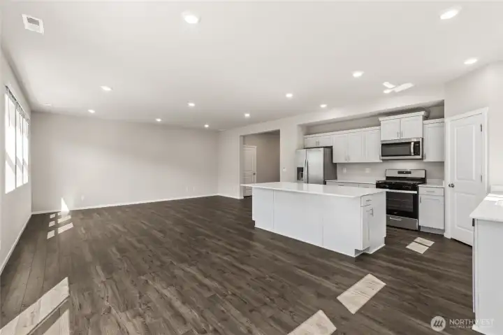 Photo rendering is representational and may be virtually staged. Actual home is under construction and finishes, elevation, and paint colors may vary. See site agent for details.