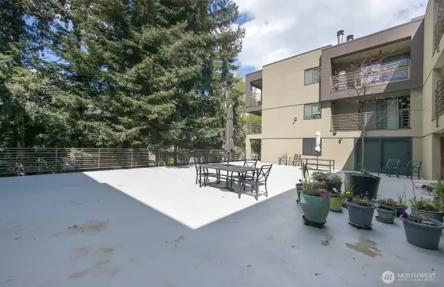 Common area for owners and overlooks the dog run.