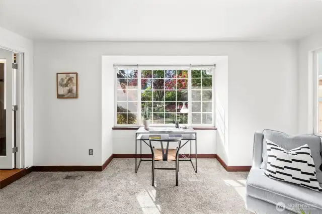 This room faces West and looks over the cul-de-sac.