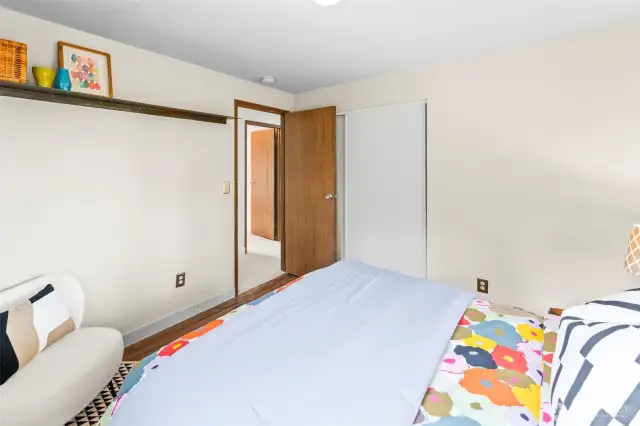 Another view of this room.